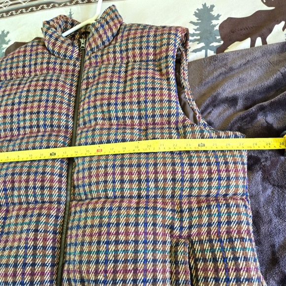 Old Navy thick quilted vest - Picture 8 of 9
